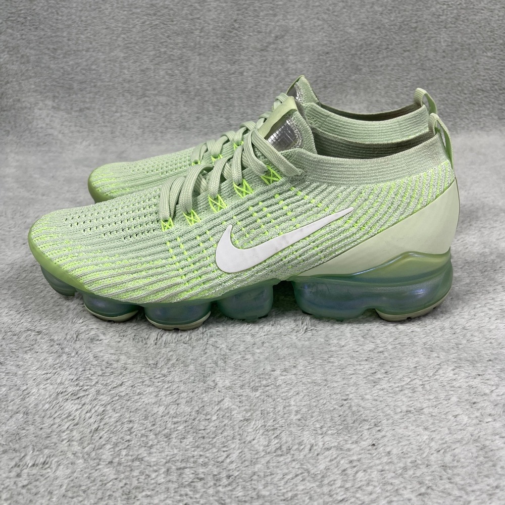 Nike Air VaporMax 3 Women 10.5 Flyknit Jade Aura Running Shoes Green AJ6910-300 - Picture 2 of 10